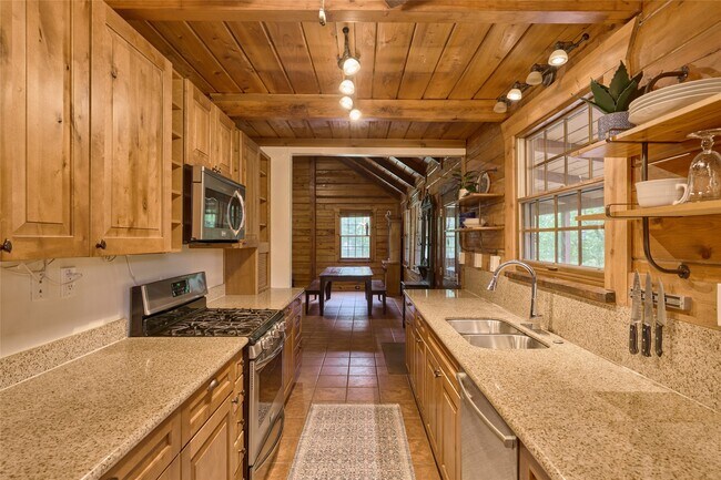 Photo - 18233 Country Pl Dr