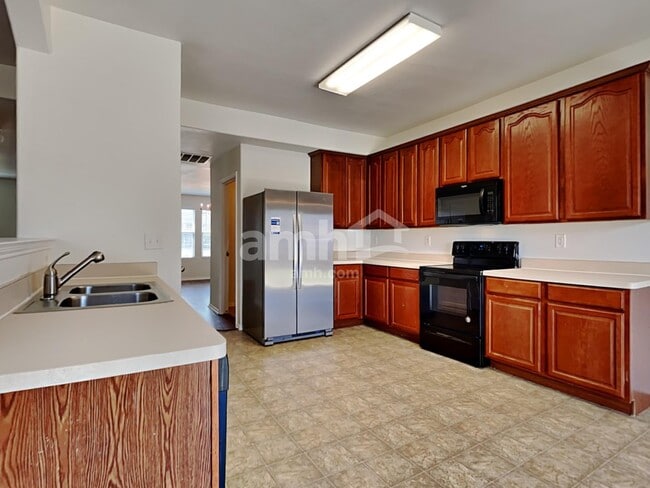 Photo - 700 Locustberry Dr
