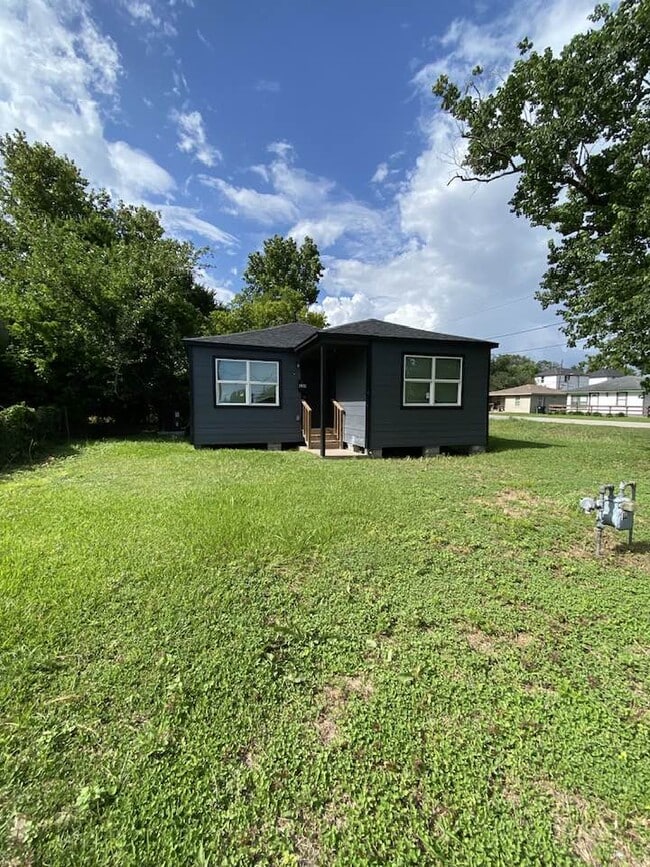Building Photo - 8123 Betty Boop St Rental