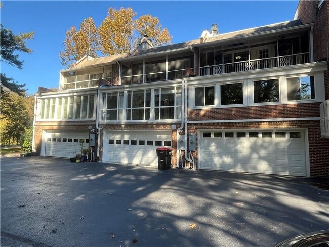 Photo - 3512 Paces Pl NW