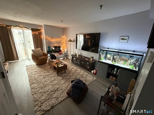 Building Photo - 678 Savin Ave Unit APT 2E