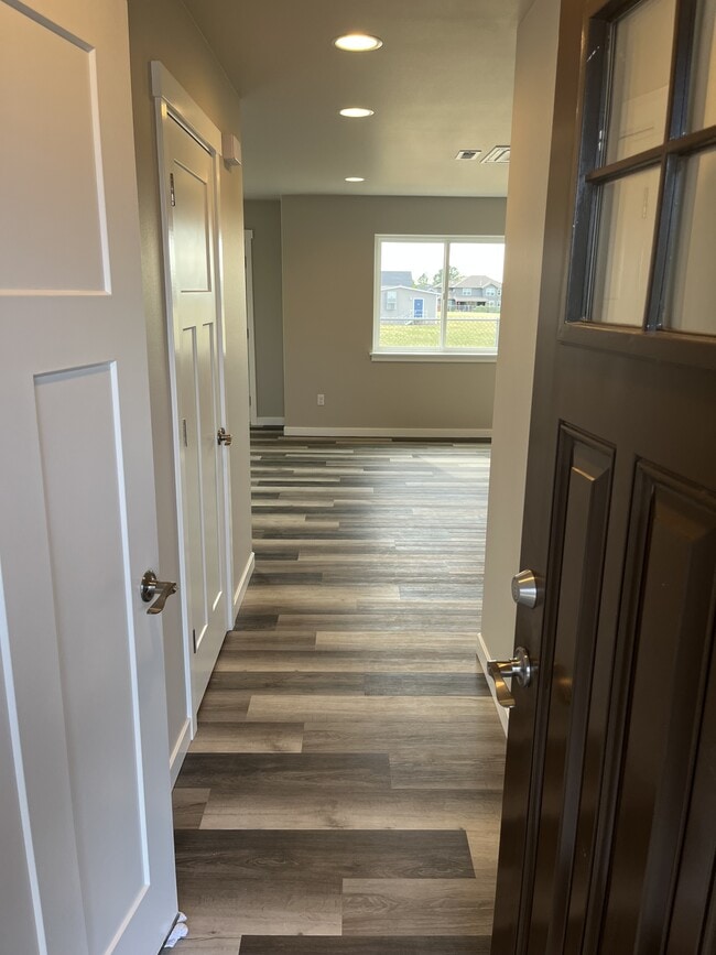 Photo - 612 Mead Ave