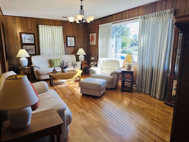 Photo - 3285 Munford Giltedge Rd