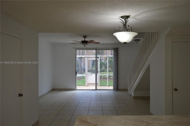 Photo - 1527 Veracruz Ln