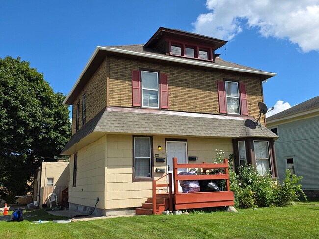 Building Photo - 114 N Park St Rental
