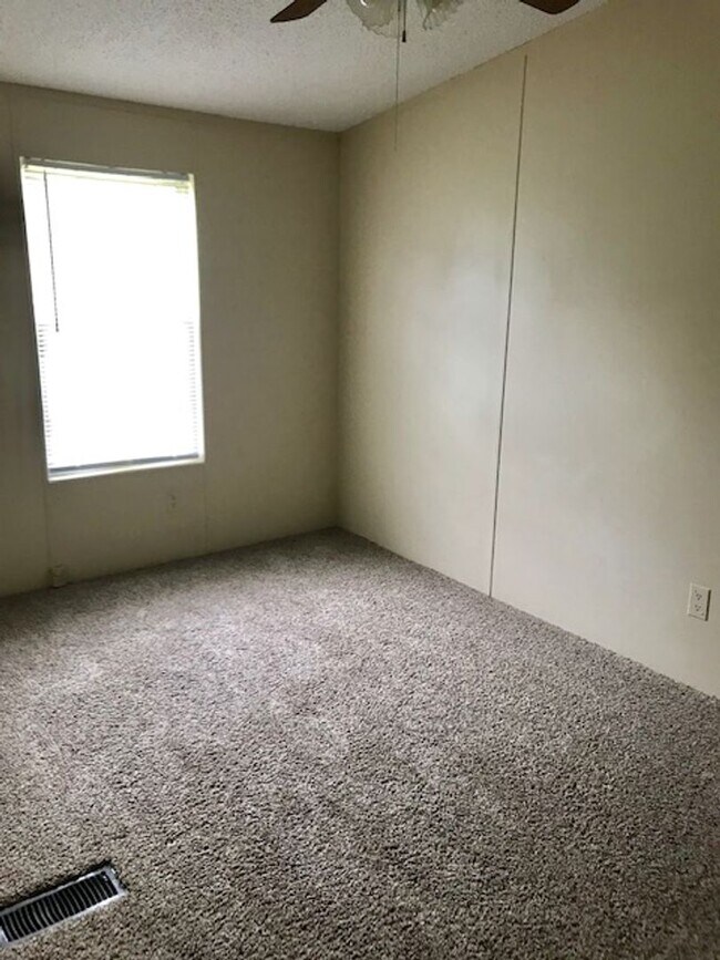 Adorable 3 Bedroom 2 Bath Trailer Home. Lo... House Rental in Stanley