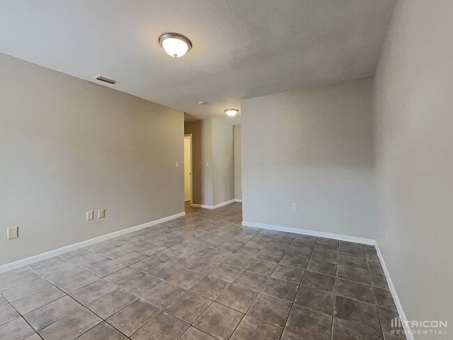 Photo - 1408 Highview Rd