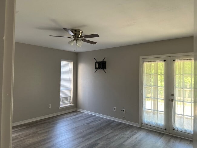Photo - 621-621 Kings Mountain Dr Unit 619