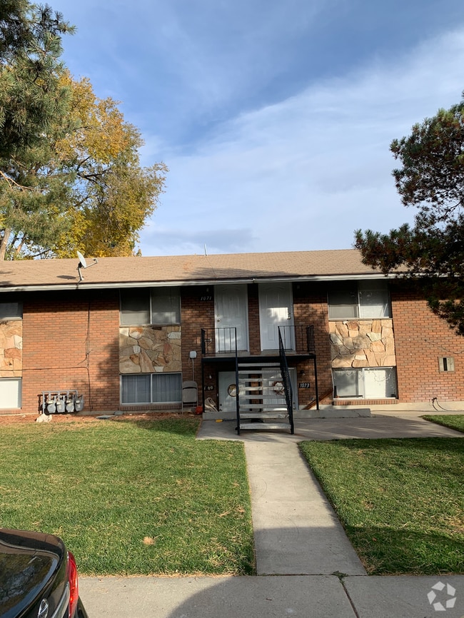 Building Photo - Hendricks Pyne Acres Unit - 1073 Rental