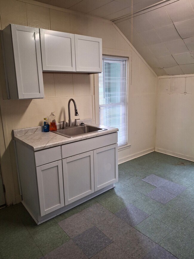 Photo - 822 Fulton St W Unit Apt. 2