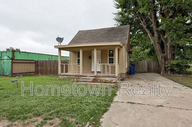 Photo - 306 N Hoff Ave
