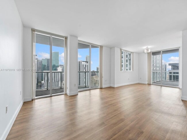 Building Photo - 253 NE 2nd St Unit 3108