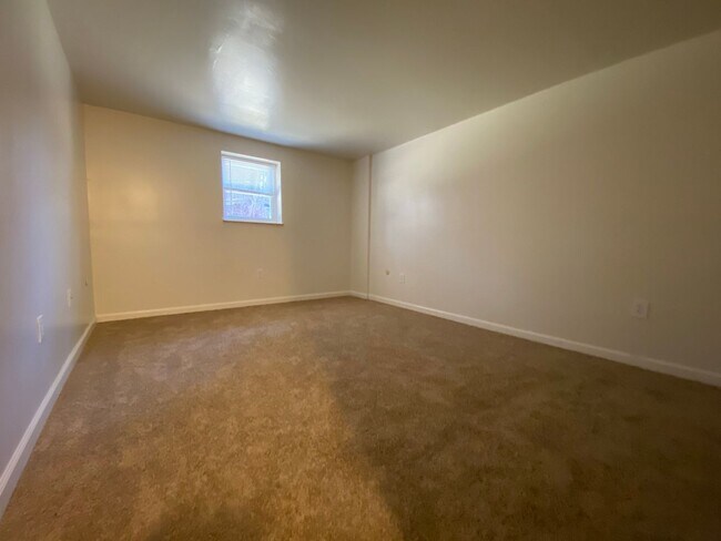 Photo - Fantastic North Hills 1 BR! Equipped Kitchen Including Dishwasher! Call TODAY! Unit 502