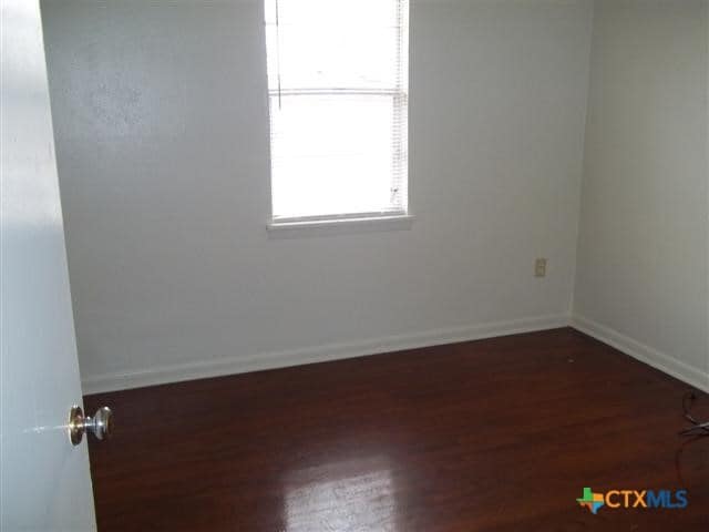 Photo - 910 Hill St