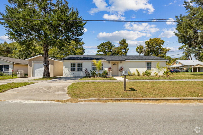 Building Photo - 404 S 13th St Rental