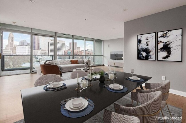 Photo - 1 Miranova Pl Unit 720