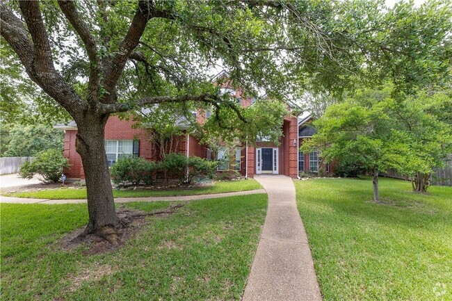 Building Photo - 4601 Valley Brook Circle Unit Rental