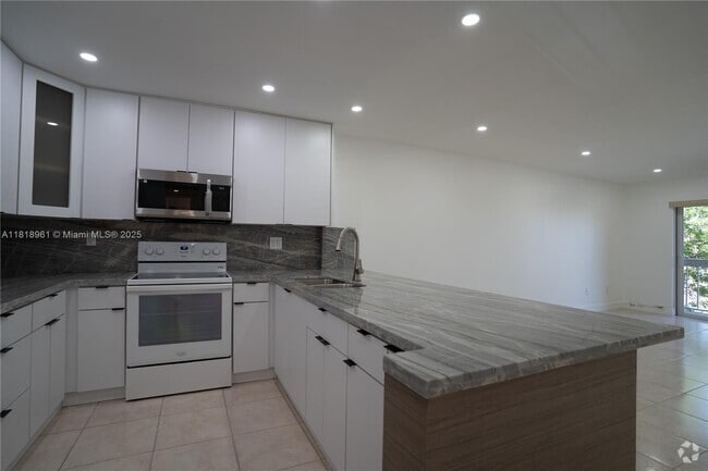 Building Photo - 7845 Camino Real Unit O-410 Rental