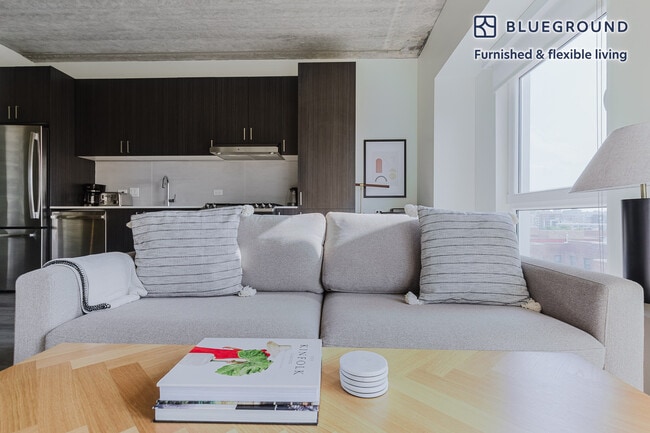 Photo - 343 W Schiller St Unit SI FL7-ID1089