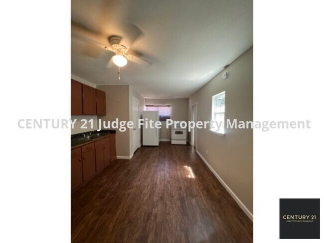 Photo - Studio Converted Garage Apartment In Ennis...