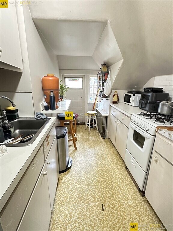 Photo - 14 Quint Ave Unit 3