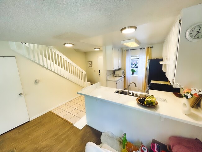 Photo - 12750 Centralia St