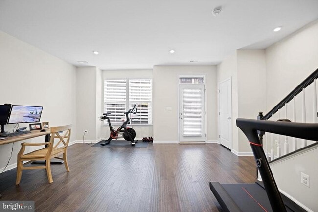 Building Photo - 22255 Sims Terrace