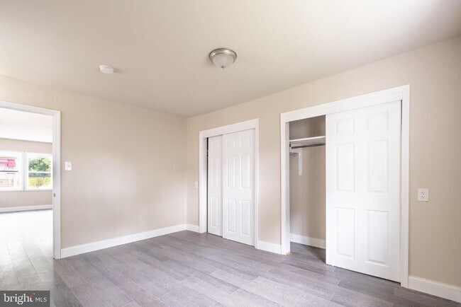 Photo - 124 Robbins Ave