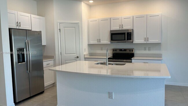 Photo - 2565 Penguin Blvd