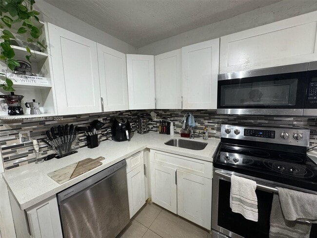 Photo - 451 NW 82nd St
