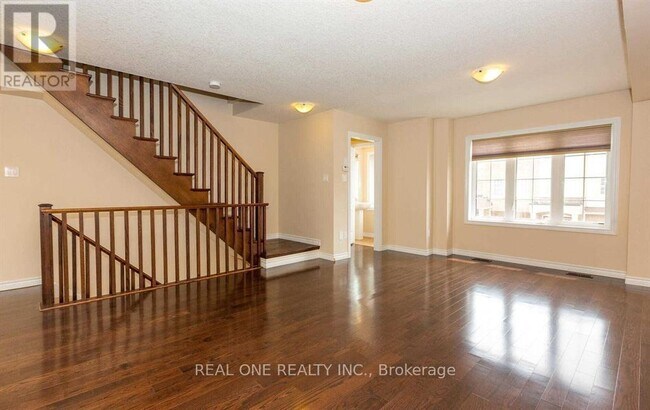 Photo - 16 Dorchester Ter