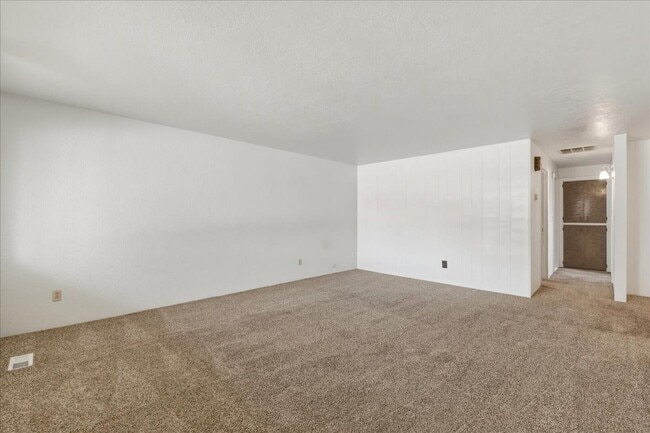 Photo - 117 N Homedale Ave