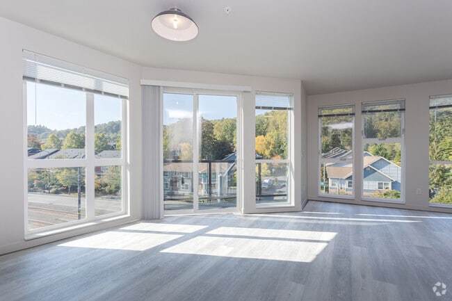 2BR, 2BA - 950SF - Living Room