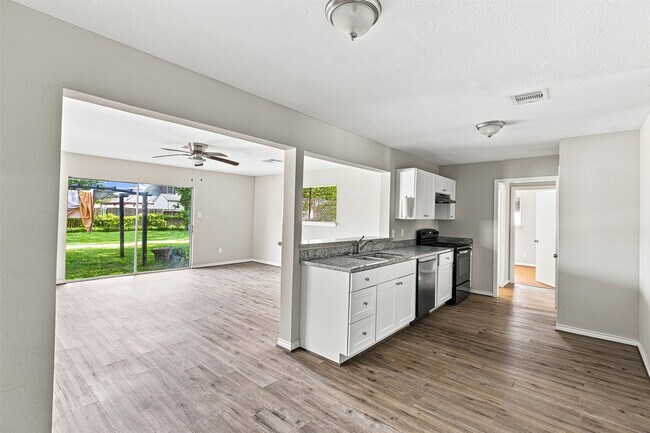 Photo - 509 Avenue J