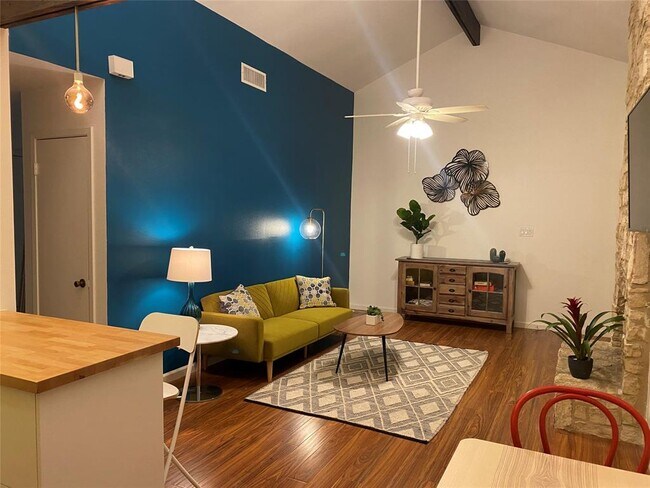 Photo - 5405 Brompton Cir