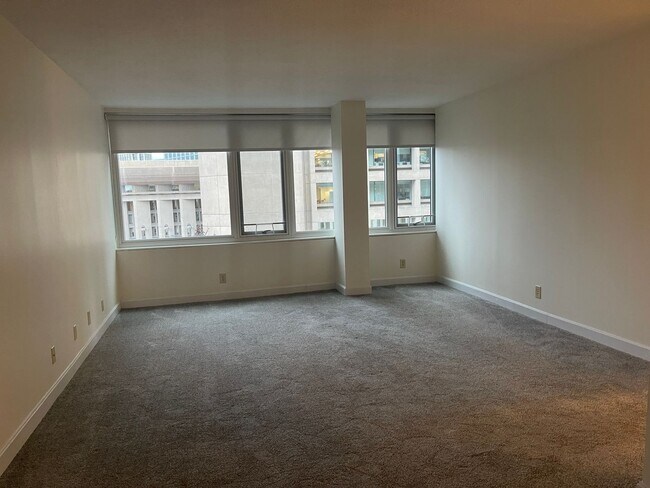 Building Photo - COPLEY SQ ..NU AND BERKLEE, LUX 3 bed 2 b...
