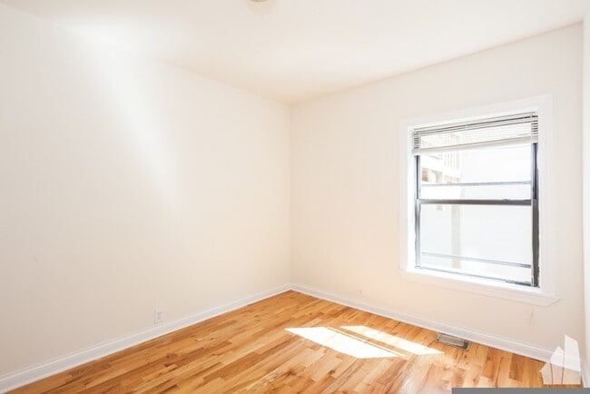 Photo - 812 W Waveland Ave Unit 819