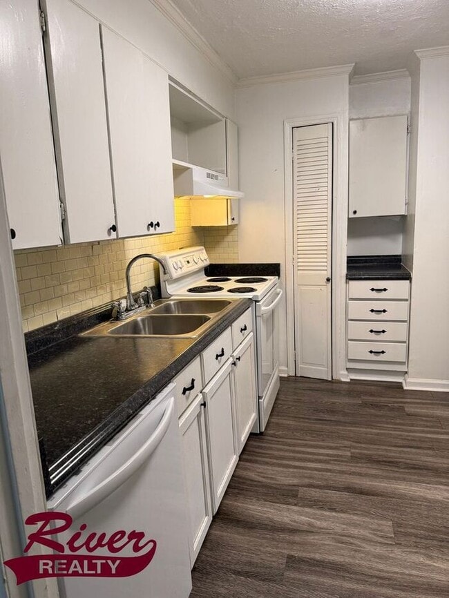 Photo - 2114 Telfair St