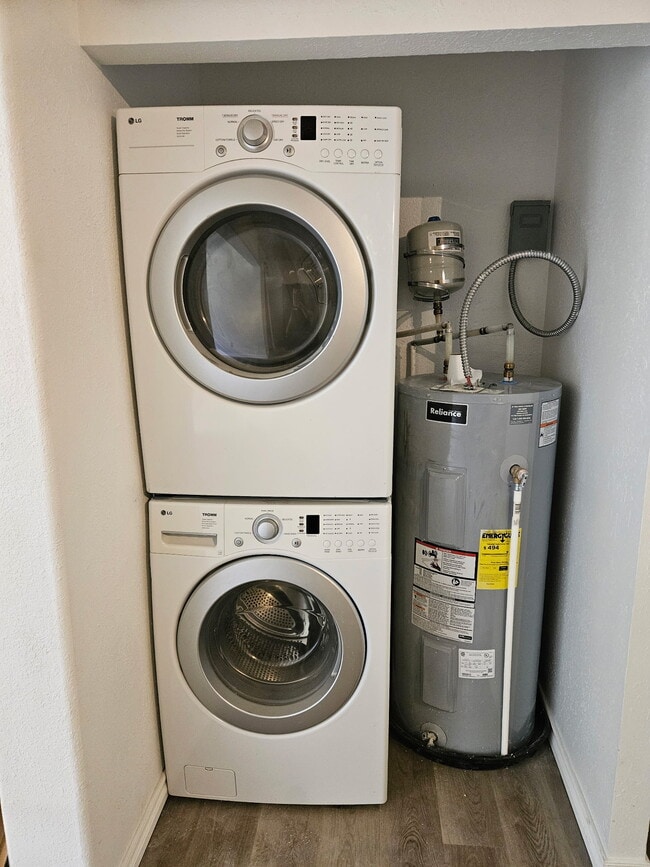 Photo - 718 N 18th St Apartments Unit 3