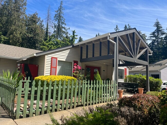 Building Photo - Three Bedroom with Forest Views! $1000 Off... Unit 228 Rental