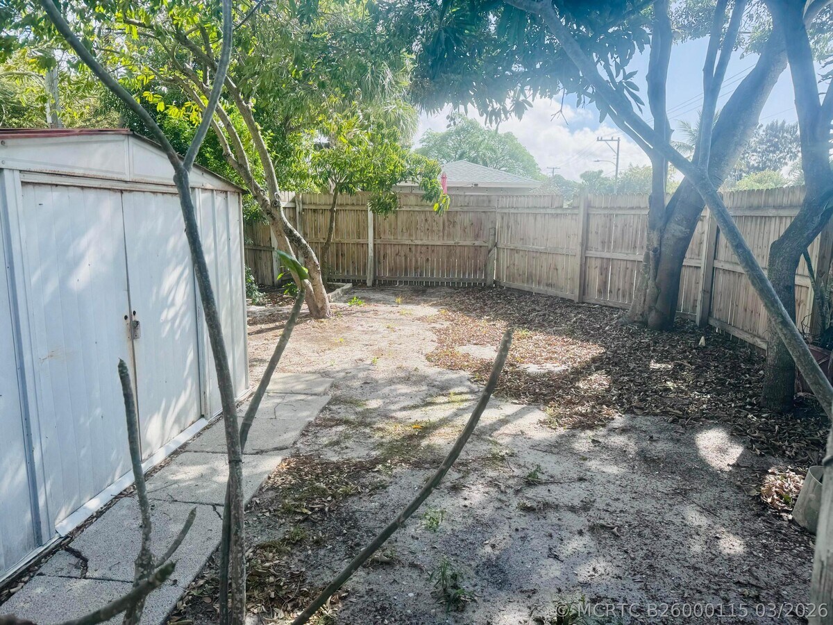 Photo - 602 N D St