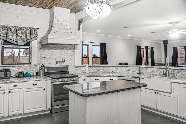 Photo - 17221 Steger Ln