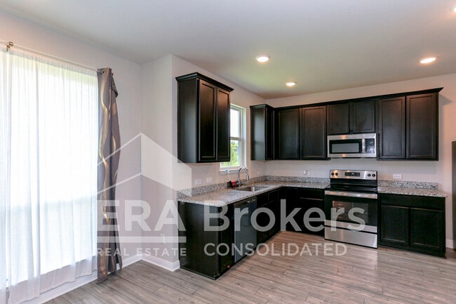 Photo - 909 Clanton Cove