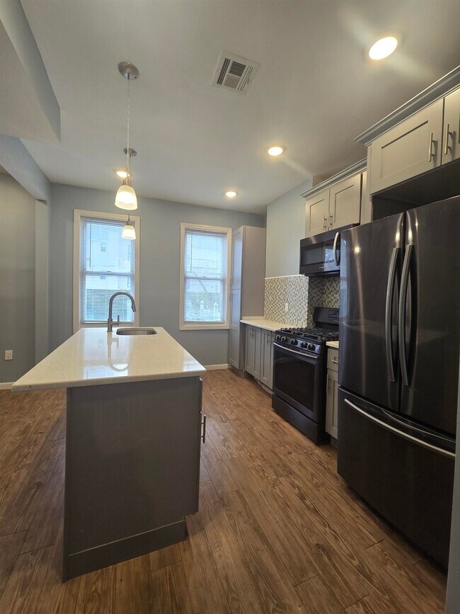 Photo - 1401 27th St Unit 1