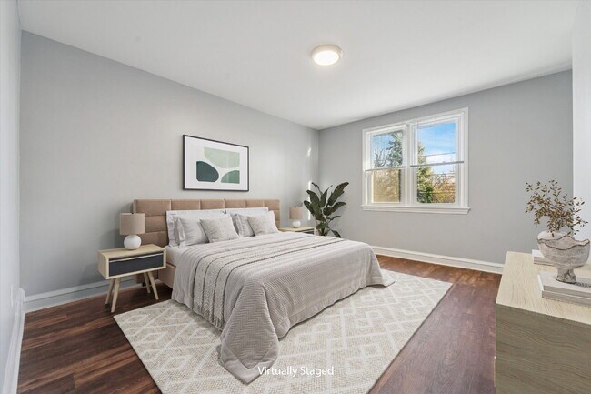 Photo - Updated 2 Bedroom Apartment with Central Air & Private Deck — Excellent Location for Commuters Unidad 2