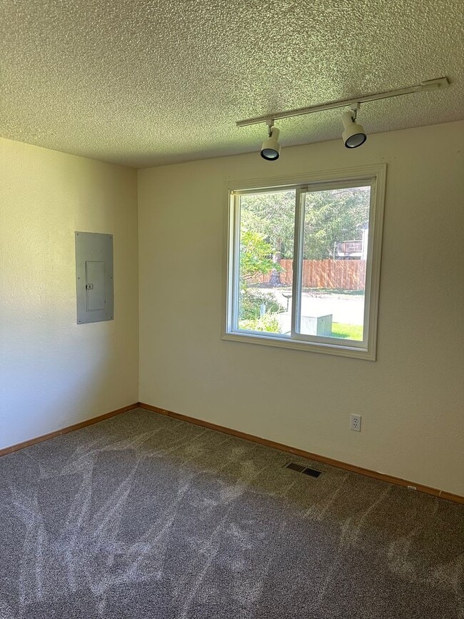 Photo - Welcome to this charming 3 bedroom, 2 bathroom home + Office + Large Shed + Mt Si View!