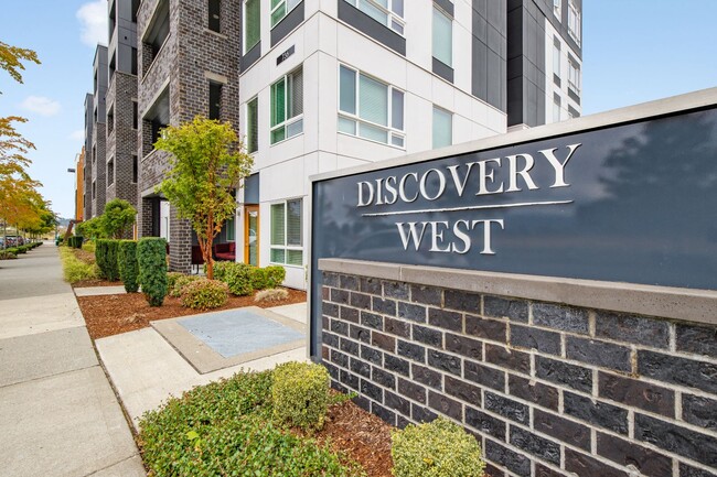 Photo - Discovery West