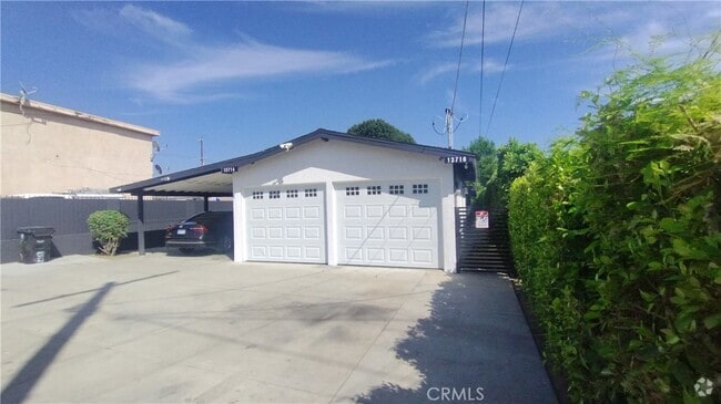 Building Photo - 13714 Hoyt St Unit 13714 Rental