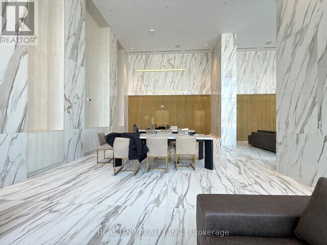 Photo - 448 Burnhamthorpe Rd W Unité 910