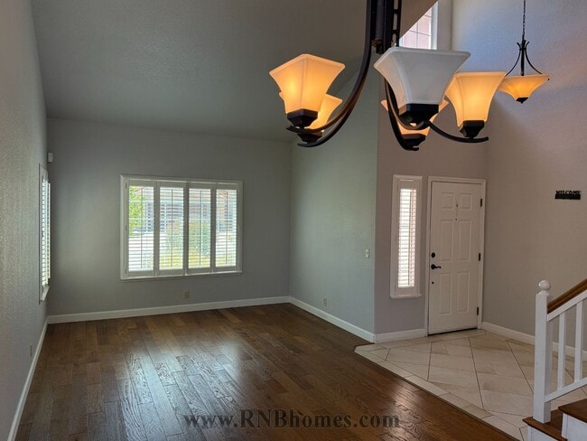 Photo - 8301 Dalkeith Way